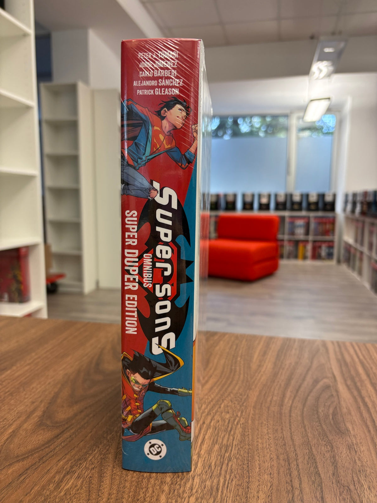 Super Sons Omnibus Super Duper Edition (DENTED)