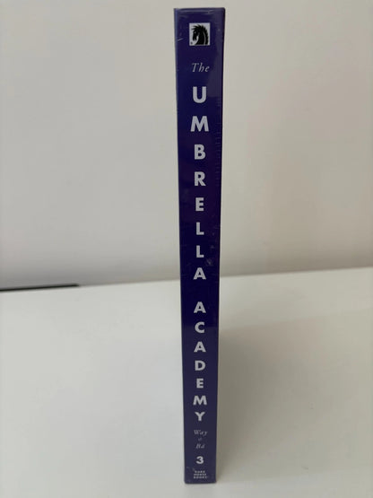 The Umbrella Academy Library Edition Volume 3: Hotel Oblivion (DENTED)