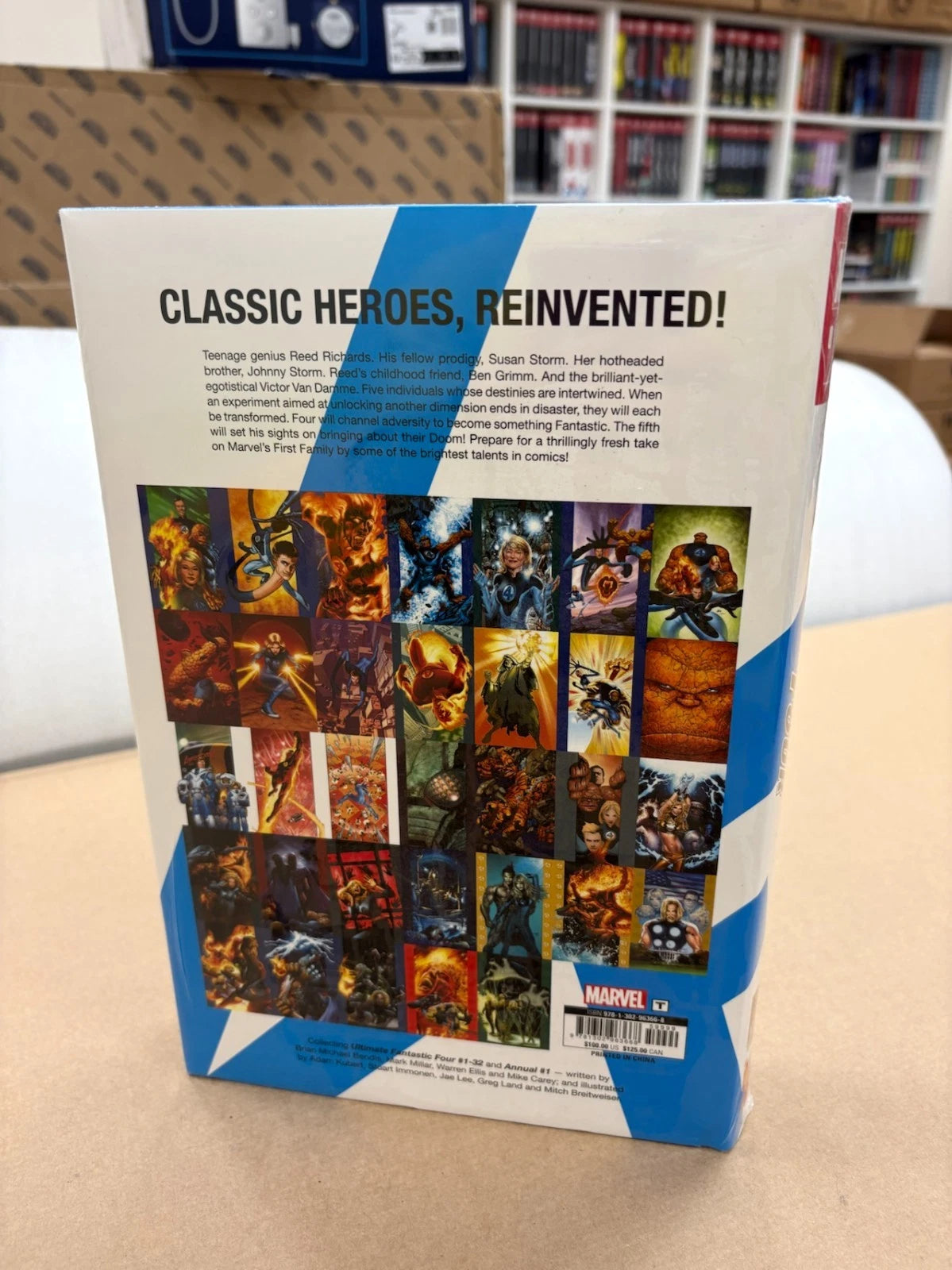 ULTIMATE FANTASTIC FOUR OMNIBUS VOL. 1 (DENTED)
