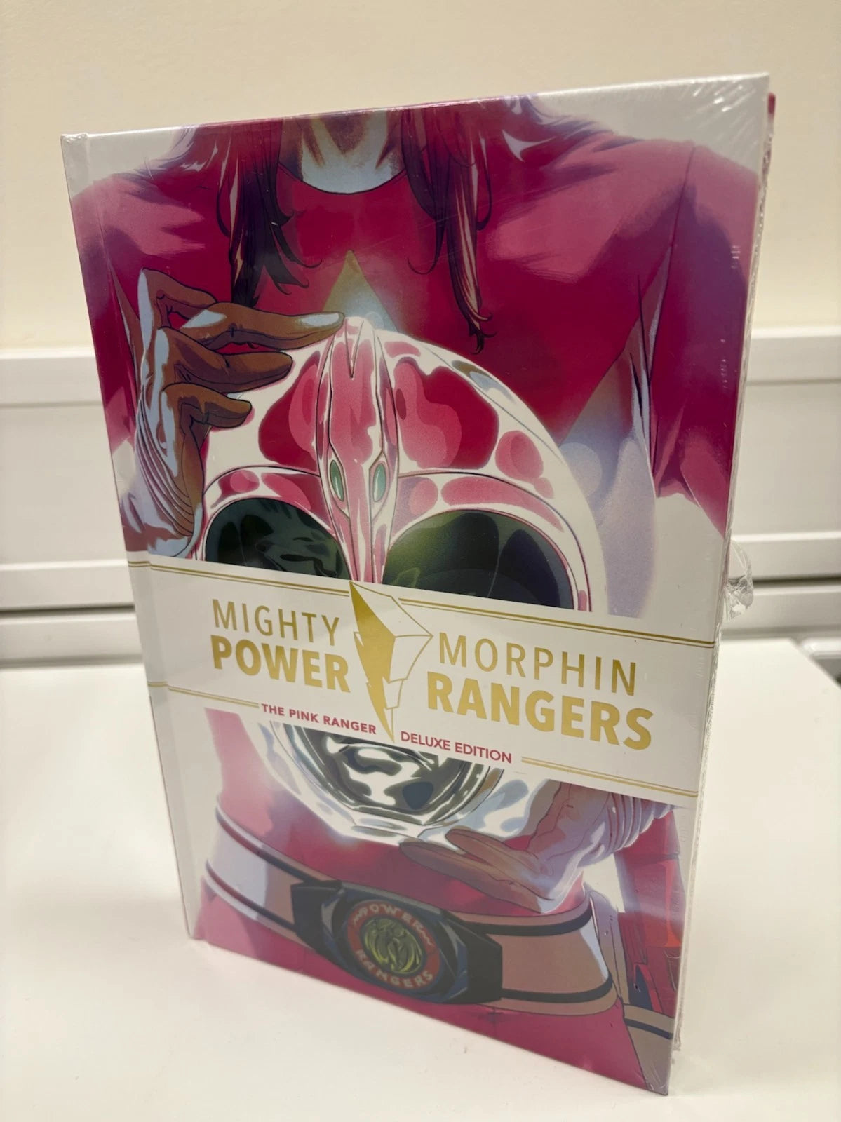Mighty Morphin Power Rangers: The Pink Ranger Deluxe Edition (DENTED)