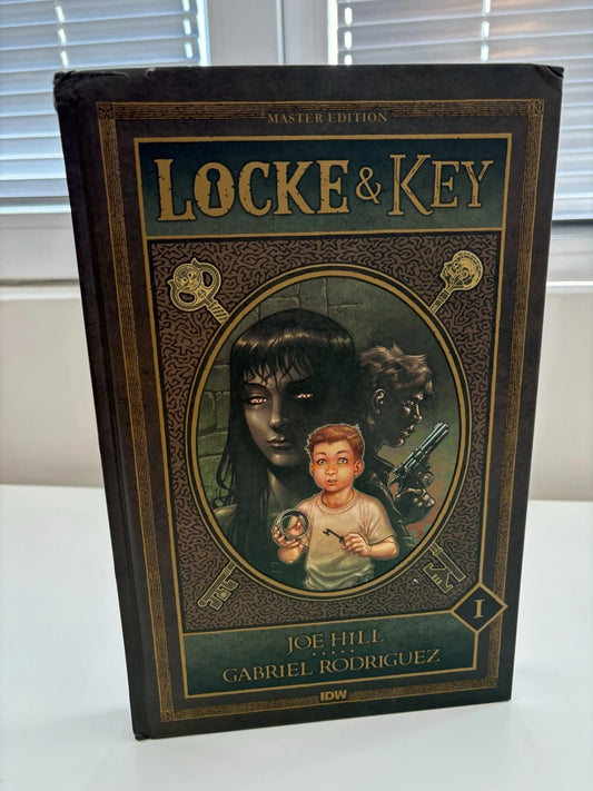 Locke & Key Master Edition Volume 1 (DENTED)